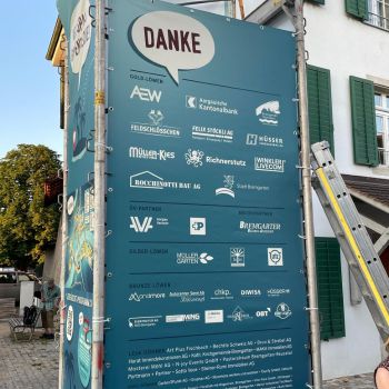 Foto der der Eingangstore zum Leuefäscht Foto der der Eingangstore zum Leuefäscht